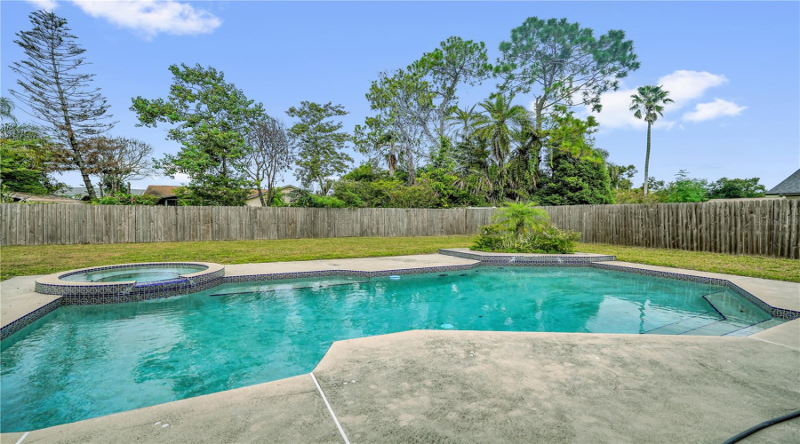 Huge Pool