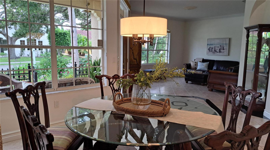 Sarasota, Florida 34239, 3 Bedroom Bedrooms, ,2 Bathroombathrooms,Residential,For Sale,Burton,0,Mfro6367915