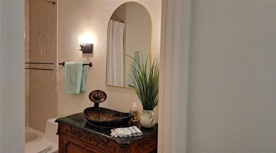 Sarasota, Florida 34239, 3 Bedroom Bedrooms, ,2 Bathroombathrooms,Residential,For Sale,Burton,0,Mfro6367915