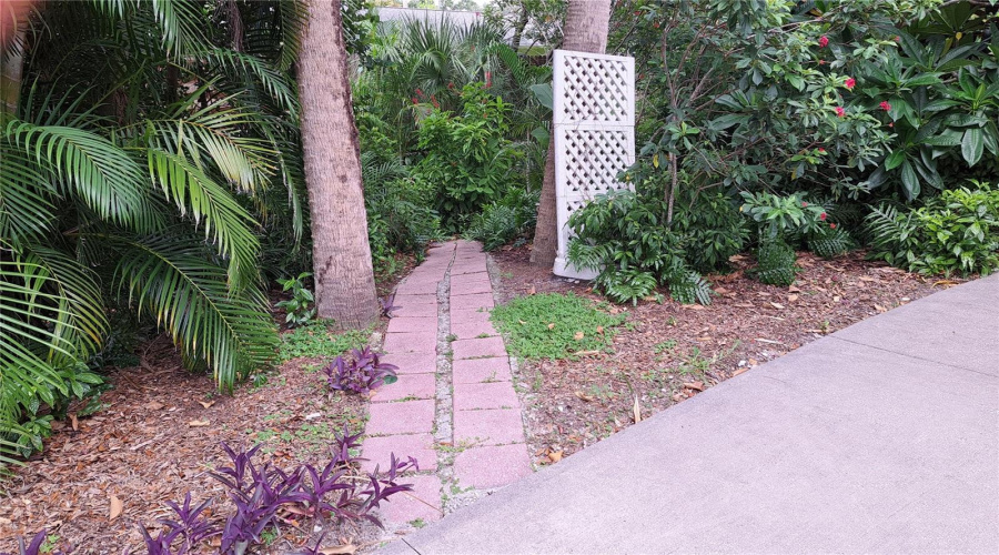 Sarasota, Florida 34239, 3 Bedroom Bedrooms, ,2 Bathroombathrooms,Residential,For Sale,Burton,0,Mfro6367915