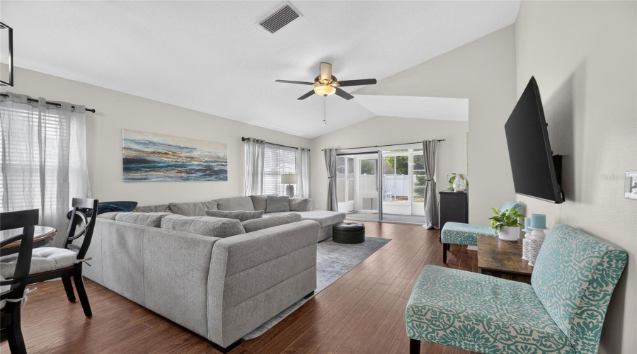 Apollo Beach, Florida 33572, 3 Bedroom Bedrooms, ,2 Bathroombathrooms,Residential,For Sale,Devonbridge Garden,0,Mfrtb8540995