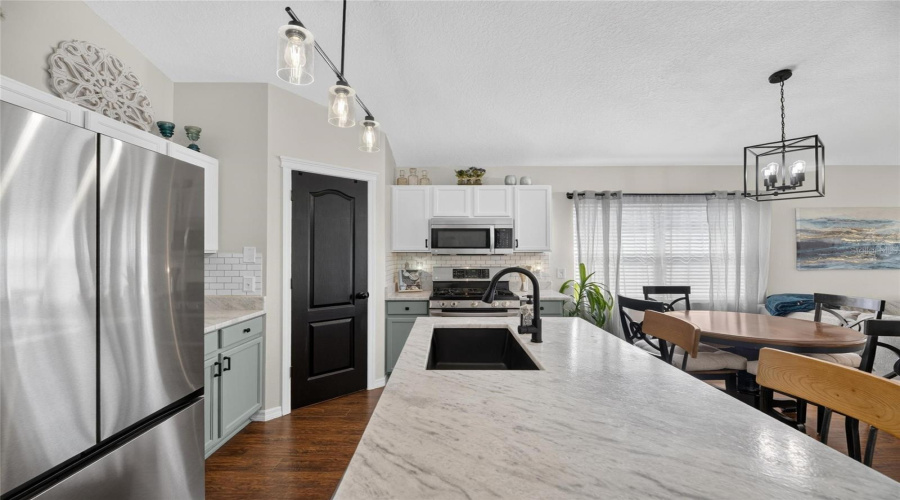 Apollo Beach, Florida 33572, 3 Bedroom Bedrooms, ,2 Bathroombathrooms,Residential,For Sale,Devonbridge Garden,0,Mfrtb8540995