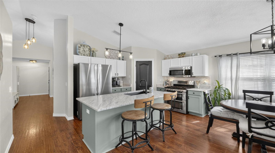 Apollo Beach, Florida 33572, 3 Bedroom Bedrooms, ,2 Bathroombathrooms,Residential,For Sale,Devonbridge Garden,0,Mfrtb8540995