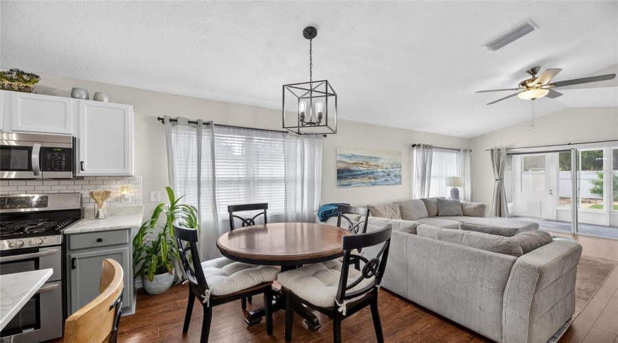 Apollo Beach, Florida 33572, 3 Bedroom Bedrooms, ,2 Bathroombathrooms,Residential,For Sale,Devonbridge Garden,0,Mfrtb8540995