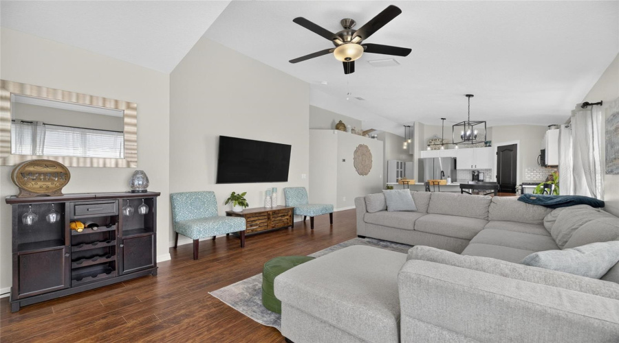 Apollo Beach, Florida 33572, 3 Bedroom Bedrooms, ,2 Bathroombathrooms,Residential,For Sale,Devonbridge Garden,0,Mfrtb8540995