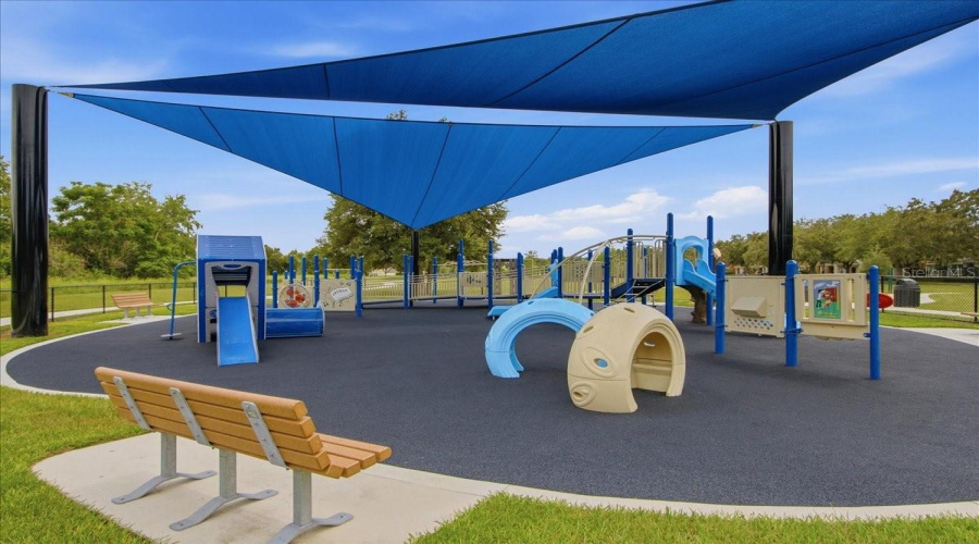 Windermere, Florida 34786, 2 Bedroom Bedrooms, ,2 Bathroombathrooms,Residential,For Sale,Bentonshire,0,Mfro6436022