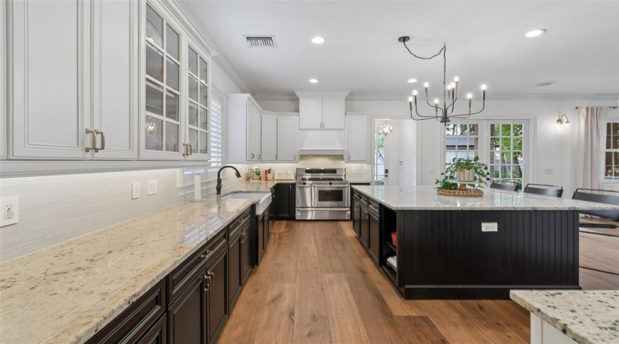 Winter Park, Florida 32789, 4 Bedroom Bedrooms, ,4 Bathroombathrooms,Residential,For Sale,Magnolia Ave,0,Mfro6396118