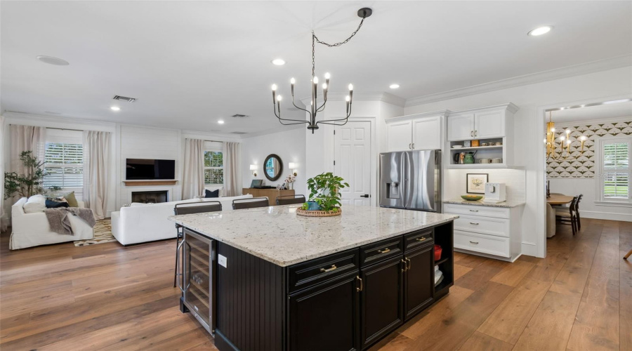 Winter Park, Florida 32789, 4 Bedroom Bedrooms, ,4 Bathroombathrooms,Residential,For Sale,Magnolia Ave,0,Mfro6396118