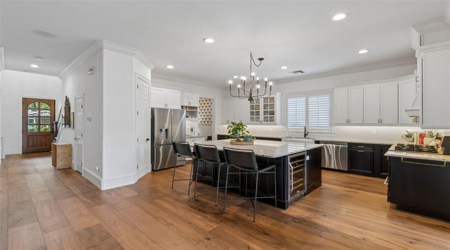 Winter Park, Florida 32789, 4 Bedroom Bedrooms, ,4 Bathroombathrooms,Residential,For Sale,Magnolia Ave,0,Mfro6396118