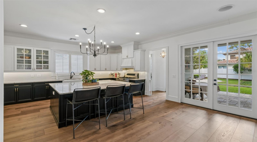 Winter Park, Florida 32789, 4 Bedroom Bedrooms, ,4 Bathroombathrooms,Residential,For Sale,Magnolia Ave,0,Mfro6396118