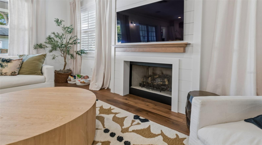 Winter Park, Florida 32789, 4 Bedroom Bedrooms, ,4 Bathroombathrooms,Residential,For Sale,Magnolia Ave,0,Mfro6396118