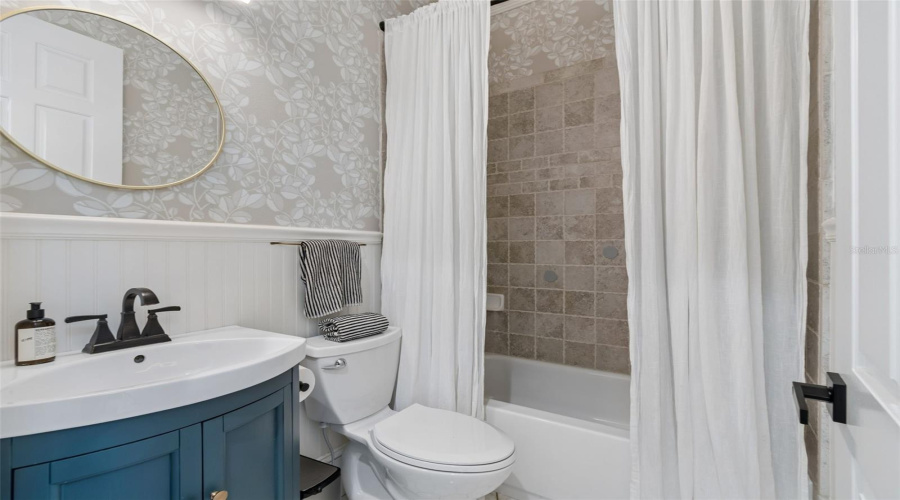 Winter Park, Florida 32789, 4 Bedroom Bedrooms, ,4 Bathroombathrooms,Residential,For Sale,Magnolia Ave,0,Mfro6396118