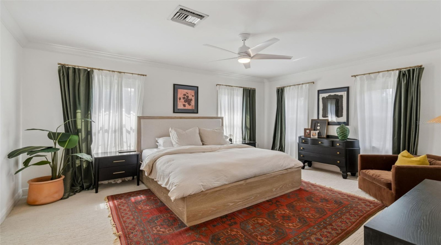 Winter Park, Florida 32789, 4 Bedroom Bedrooms, ,4 Bathroombathrooms,Residential,For Sale,Magnolia Ave,0,Mfro6396118