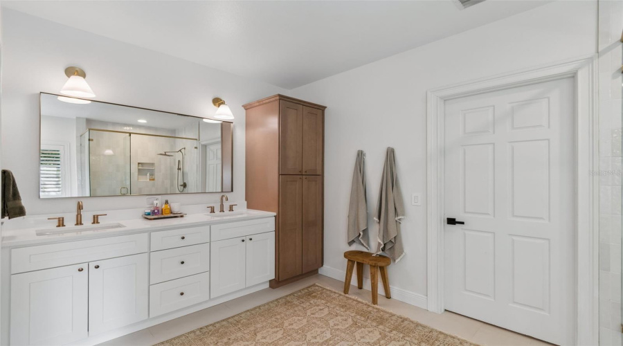 Winter Park, Florida 32789, 4 Bedroom Bedrooms, ,4 Bathroombathrooms,Residential,For Sale,Magnolia Ave,0,Mfro6396118