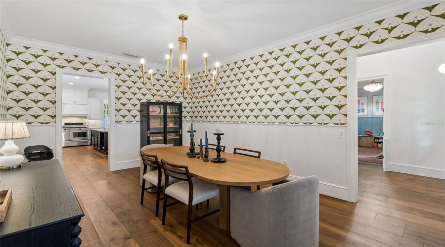 Winter Park, Florida 32789, 4 Bedroom Bedrooms, ,4 Bathroombathrooms,Residential,For Sale,Magnolia Ave,0,Mfro6396118