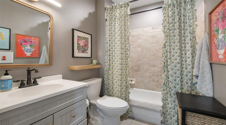 Winter Park, Florida 32789, 4 Bedroom Bedrooms, ,4 Bathroombathrooms,Residential,For Sale,Magnolia Ave,0,Mfro6396118