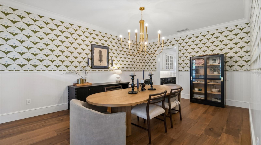Winter Park, Florida 32789, 4 Bedroom Bedrooms, ,4 Bathroombathrooms,Residential,For Sale,Magnolia Ave,0,Mfro6396118