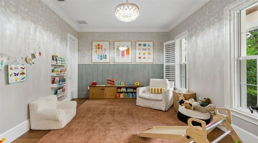 Winter Park, Florida 32789, 4 Bedroom Bedrooms, ,4 Bathroombathrooms,Residential,For Sale,Magnolia Ave,0,Mfro6396118