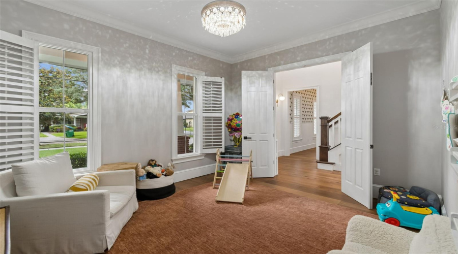 Winter Park, Florida 32789, 4 Bedroom Bedrooms, ,4 Bathroombathrooms,Residential,For Sale,Magnolia Ave,0,Mfro6396118