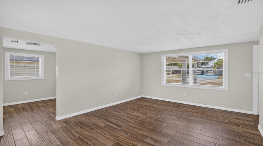 Tampa, Florida 33619, 3 Bedroom Bedrooms, ,1 Bathroombathrooms,Residential,For Sale,87Th,0,Mfro6426725