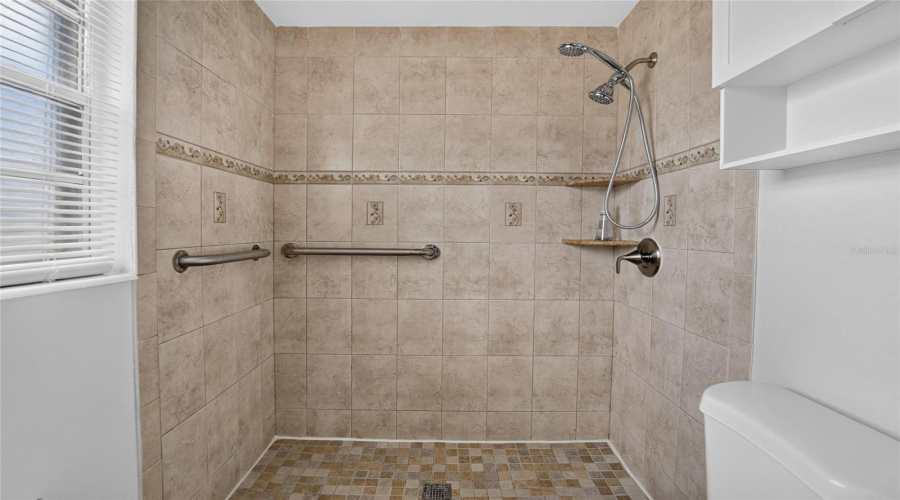 Tampa, Florida 33619, 3 Bedroom Bedrooms, ,1 Bathroombathrooms,Residential,For Sale,87Th,0,Mfro6426725