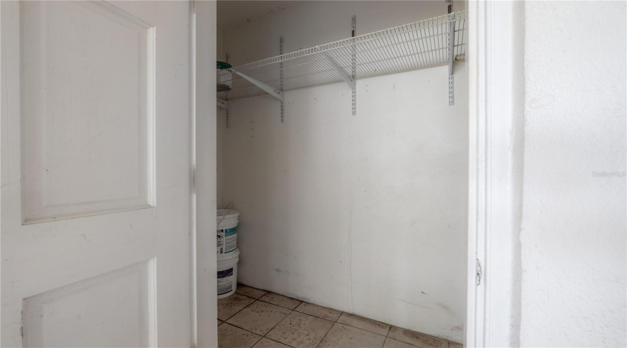 Tampa, Florida 33618, 2 Bedroom Bedrooms, ,2 Bathroombathrooms,Residential,For Sale,Carrollwood,0,Mfrtb8542639