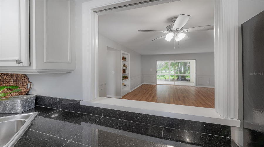 Tampa, Florida 33618, 2 Bedroom Bedrooms, ,2 Bathroombathrooms,Residential,For Sale,Carrollwood,0,Mfrtb8542639