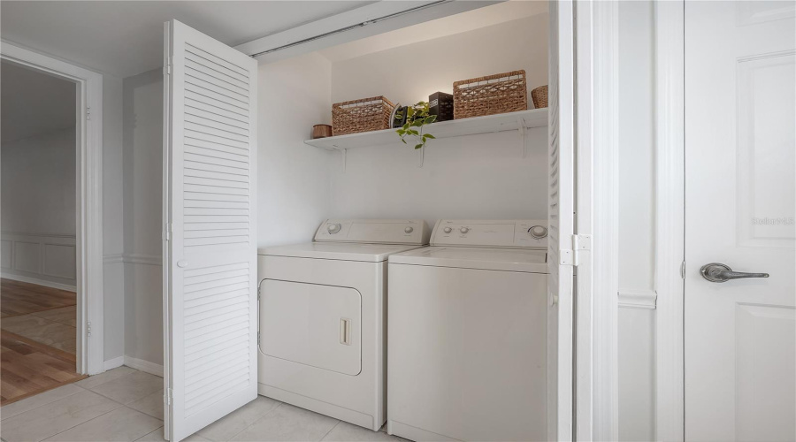 Tampa, Florida 33618, 2 Bedroom Bedrooms, ,2 Bathroombathrooms,Residential,For Sale,Carrollwood,0,Mfrtb8542639