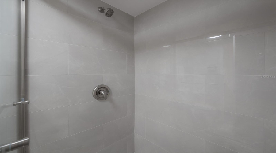 Tampa, Florida 33618, 2 Bedroom Bedrooms, ,2 Bathroombathrooms,Residential,For Sale,Carrollwood,0,Mfrtb8542639