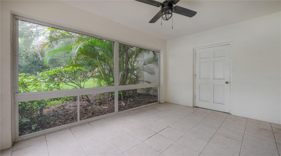Tampa, Florida 33618, 2 Bedroom Bedrooms, ,2 Bathroombathrooms,Residential,For Sale,Carrollwood,0,Mfrtb8542639