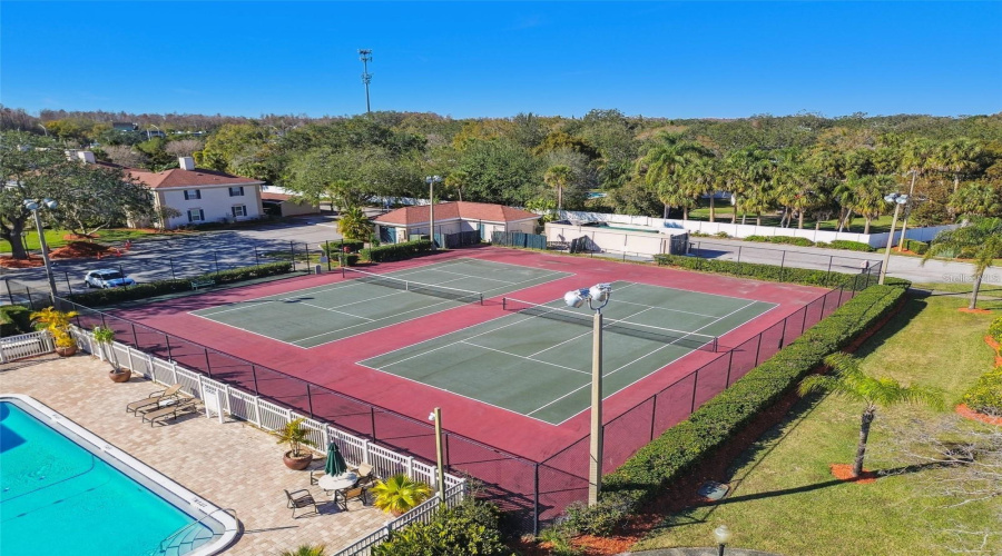 Tampa, Florida 33618, 2 Bedroom Bedrooms, ,2 Bathroombathrooms,Residential,For Sale,Carrollwood,0,Mfrtb8542639