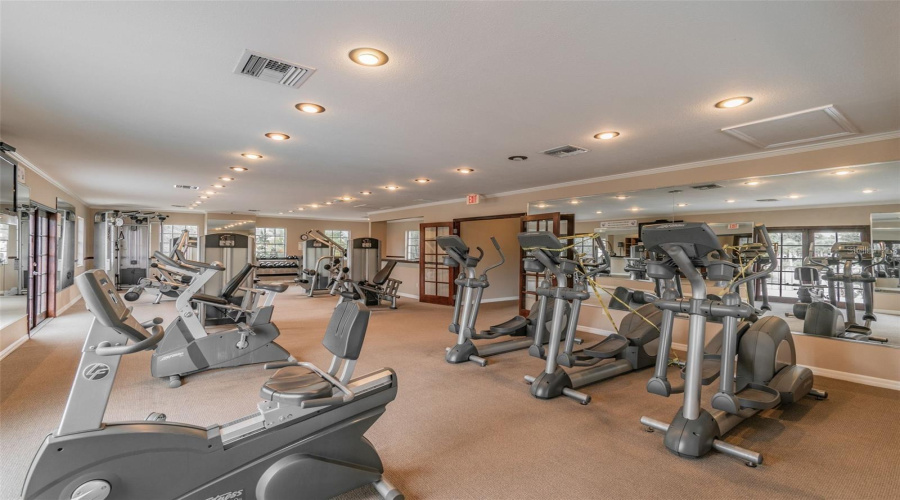 Tampa, Florida 33618, 2 Bedroom Bedrooms, ,2 Bathroombathrooms,Residential,For Sale,Carrollwood,0,Mfrtb8542639