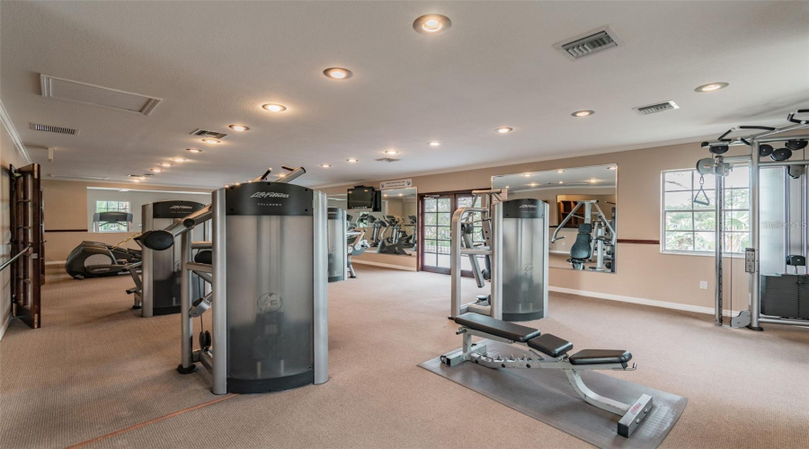 Tampa, Florida 33618, 2 Bedroom Bedrooms, ,2 Bathroombathrooms,Residential,For Sale,Carrollwood,0,Mfrtb8542639