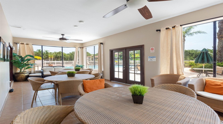 Tampa, Florida 33618, 2 Bedroom Bedrooms, ,2 Bathroombathrooms,Residential,For Sale,Carrollwood,0,Mfrtb8542639
