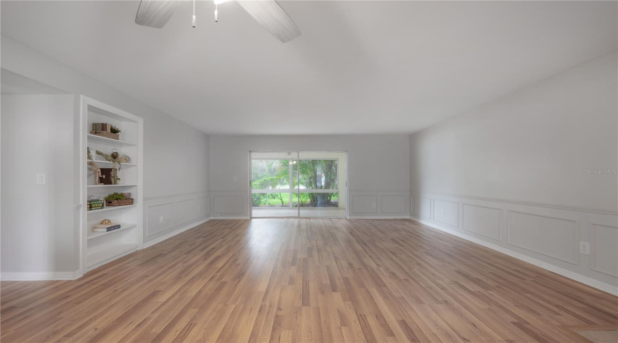 Tampa, Florida 33618, 2 Bedroom Bedrooms, ,2 Bathroombathrooms,Residential,For Sale,Carrollwood,0,Mfrtb8542639