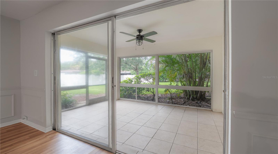 Tampa, Florida 33618, 2 Bedroom Bedrooms, ,2 Bathroombathrooms,Residential,For Sale,Carrollwood,0,Mfrtb8542639