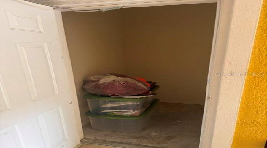 Orlando, Florida 32839, 2 Bedroom Bedrooms, ,2 Bathroombathrooms,Residential,For Sale,Conroy,0,Mfro6436670