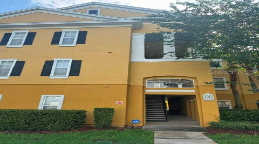 Orlando, Florida 32839, 2 Bedroom Bedrooms, ,2 Bathroombathrooms,Residential,For Sale,Conroy,0,Mfro6436670