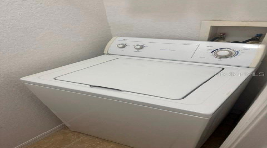 Orlando, Florida 32839, 2 Bedroom Bedrooms, ,2 Bathroombathrooms,Residential,For Sale,Conroy,0,Mfro6436670