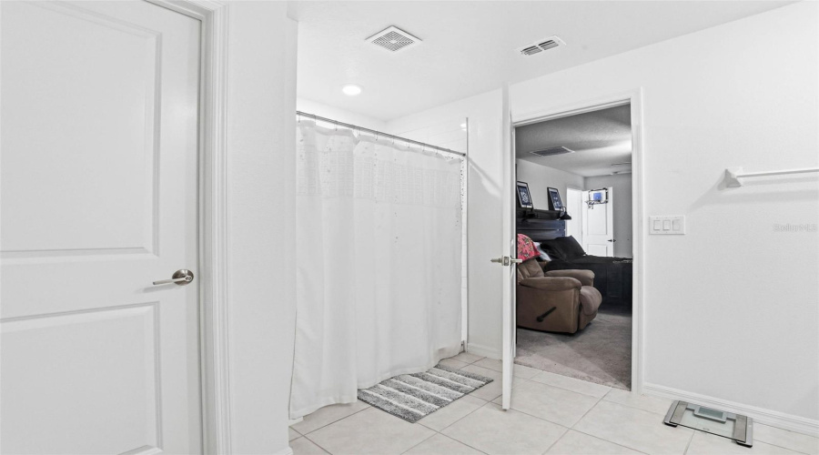 Plant City, Florida 33565, 4 Bedroom Bedrooms, ,2 Bathroombathrooms,Residential,For Sale,Natural Trace,0,Mfrtb8530344
