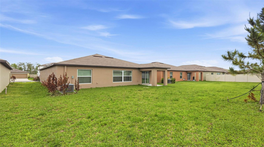Plant City, Florida 33565, 4 Bedroom Bedrooms, ,2 Bathroombathrooms,Residential,For Sale,Natural Trace,0,Mfrtb8530344