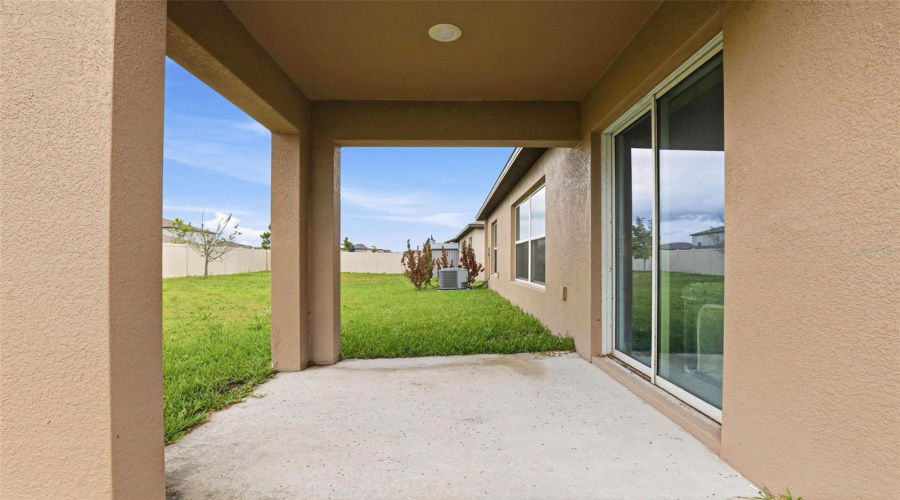 Plant City, Florida 33565, 4 Bedroom Bedrooms, ,2 Bathroombathrooms,Residential,For Sale,Natural Trace,0,Mfrtb8530344