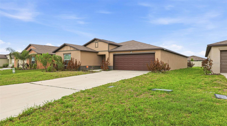 Plant City, Florida 33565, 4 Bedroom Bedrooms, ,2 Bathroombathrooms,Residential,For Sale,Natural Trace,0,Mfrtb8530344