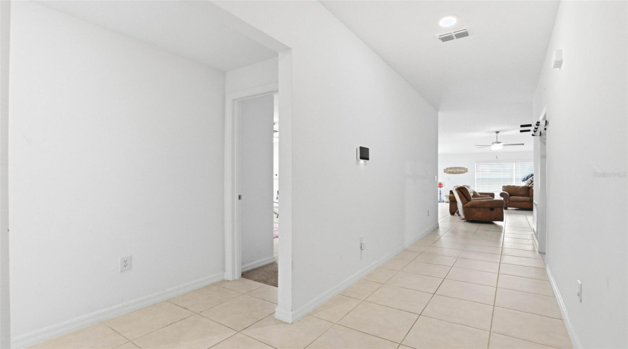 Plant City, Florida 33565, 4 Bedroom Bedrooms, ,2 Bathroombathrooms,Residential,For Sale,Natural Trace,0,Mfrtb8530344