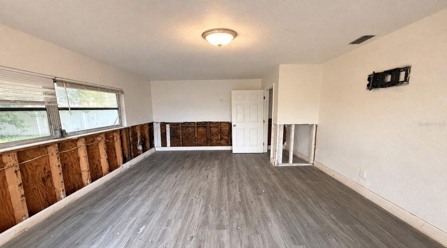 New Port Richey, Florida 34652, 3 Bedroom Bedrooms, ,1 Bathroombathrooms,Residential,For Sale,Dianne,0,Mfrw7888954