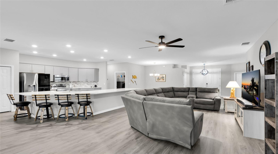 Ocala, Florida 34476, 5 Bedroom Bedrooms, ,3 Bathroombathrooms,Residential,For Sale,107Th,0,Mfrom731035
