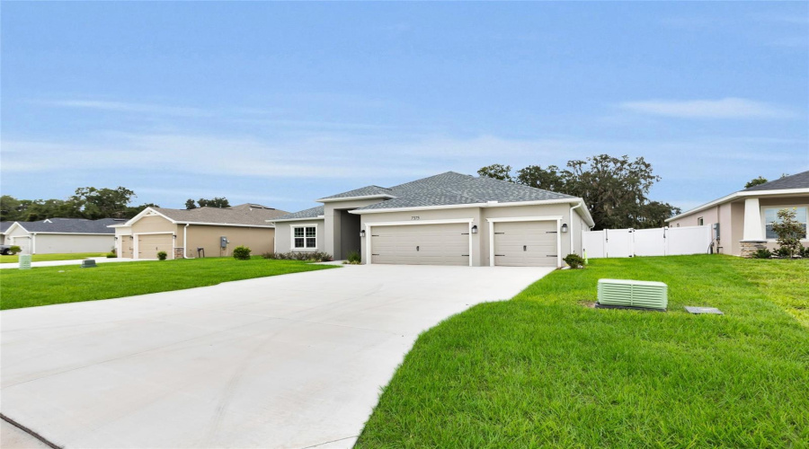 Ocala, Florida 34476, 5 Bedroom Bedrooms, ,3 Bathroombathrooms,Residential,For Sale,107Th,0,Mfrom731035