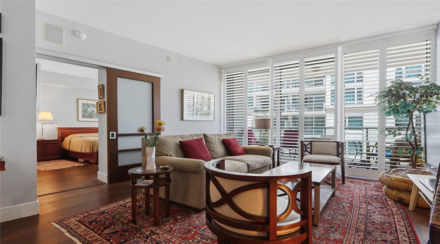 Tampa, Florida 33602, 2 Bedroom Bedrooms, ,2 Bathroombathrooms,Residential,For Sale,12Th,0,Mfrtb8541492