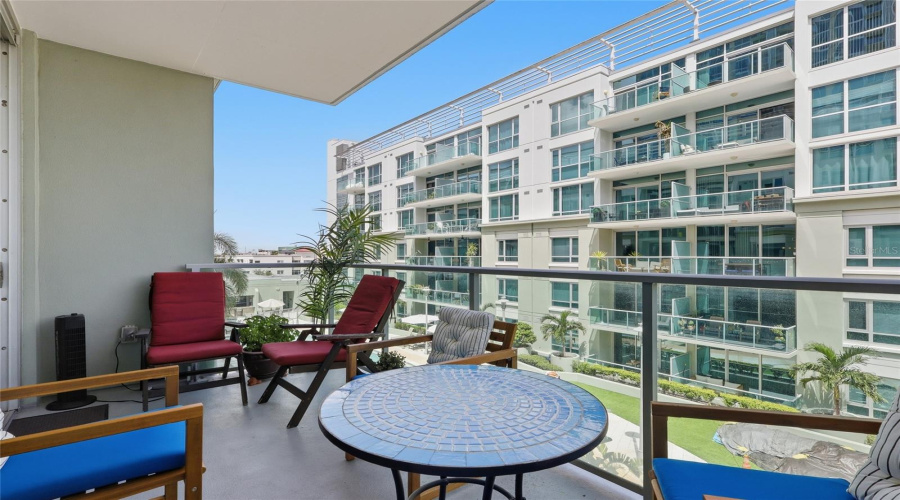 Tampa, Florida 33602, 2 Bedroom Bedrooms, ,2 Bathroombathrooms,Residential,For Sale,12Th,0,Mfrtb8541492