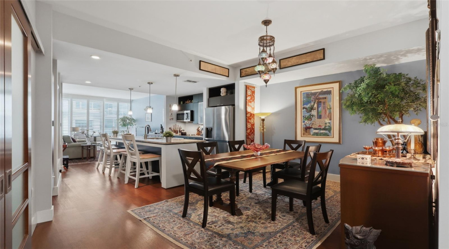 Tampa, Florida 33602, 2 Bedroom Bedrooms, ,2 Bathroombathrooms,Residential,For Sale,12Th,0,Mfrtb8541492